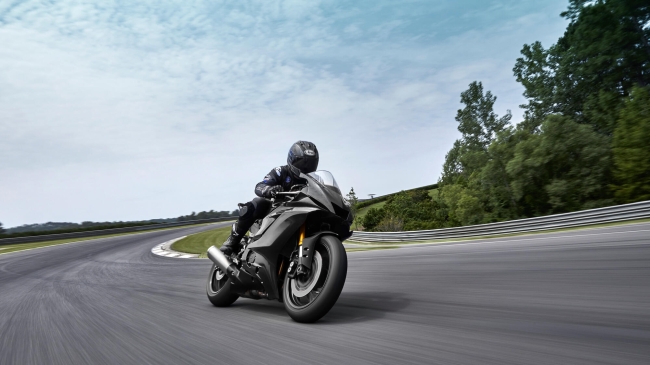 Yamaha YZF R6 RACE 2024